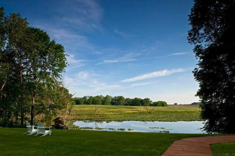 Castle In The Country Bed & Breakfast Inn Allegan Exterior photo